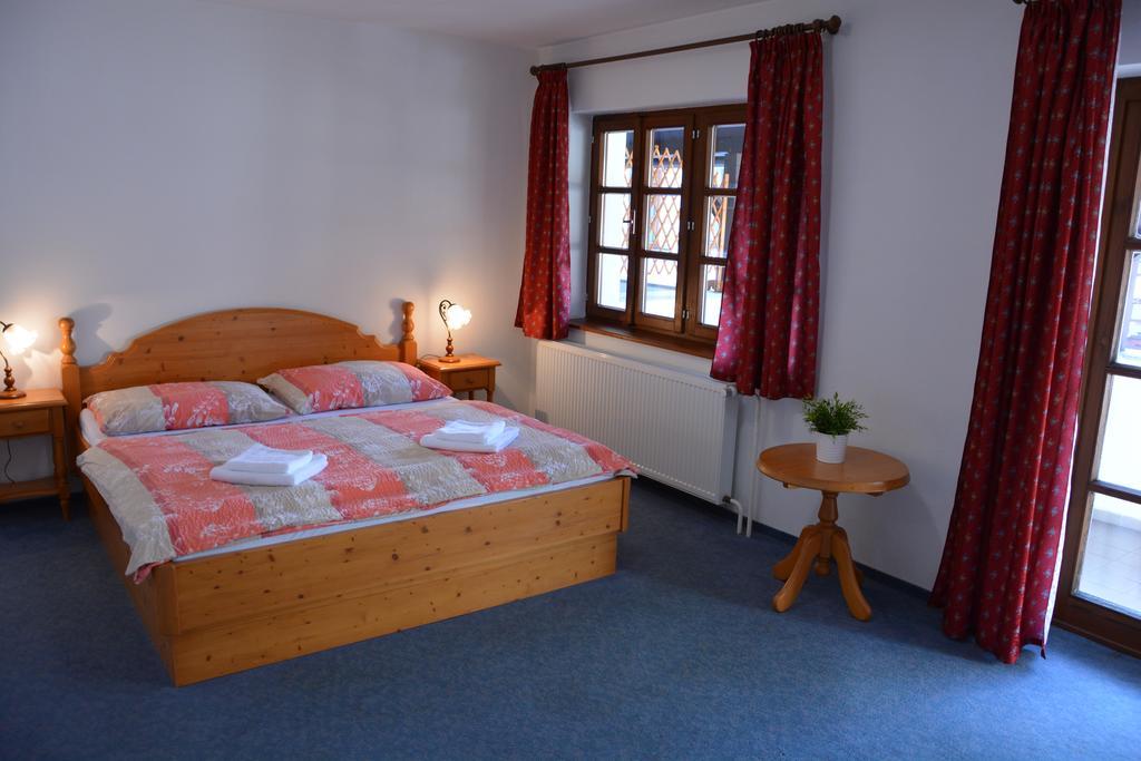 Hotel Ruze Rožmberk nad Vltavou Zewnętrze zdjęcie